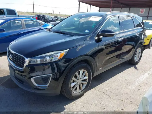 5XYPGDA31HG282522 2017 KIA SORENTO - Image 2