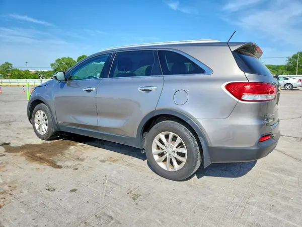 5XYPGDA31HG284660 2017 KIA SORENTO - Image 2