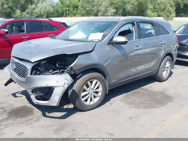 5XYPGDA31HG287784 2017 KIA SORENTO - Image 2