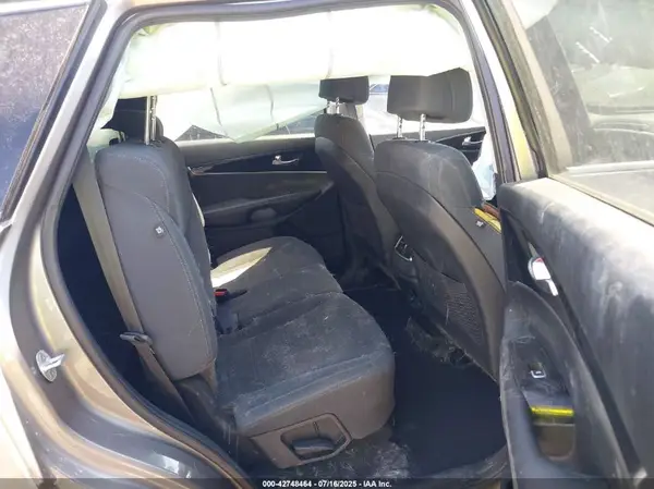 5XYPGDA31HG287784 2017 KIA SORENTO - Image 8