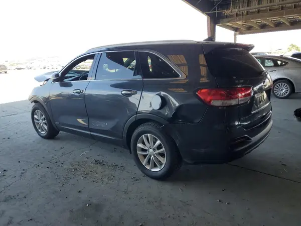 5XYPGDA31HG295903 2017 KIA SORENTO - Image 2