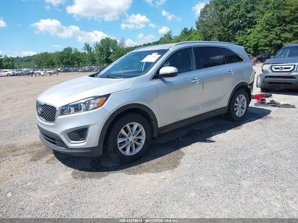 5XYPGDA31HG298655 2017 KIA SORENTO - Image 2