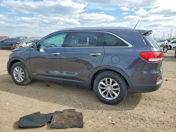 5XYPGDA31HG300209 2017 KIA SORENTO - Image 2