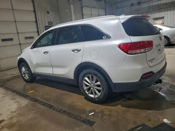 5XYPGDA31HG302445 2017 KIA SORENTO - Image 2