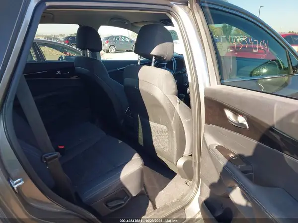 5XYPGDA31HG327068 2017 KIA SORENTO - Image 8