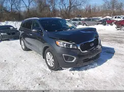 5XYPGDA31HG331184 2017 KIA SORENTO