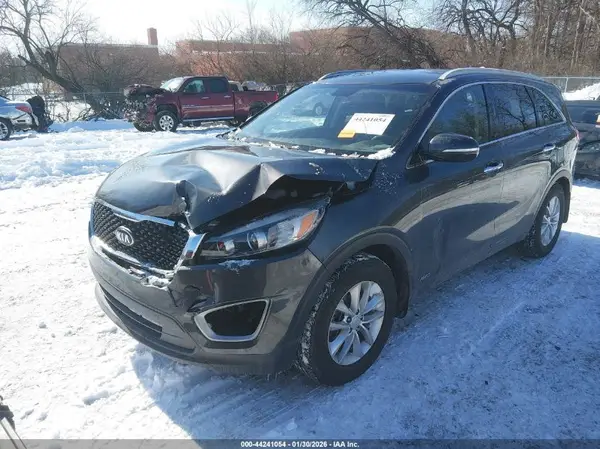 5XYPGDA31HG331184 2017 KIA SORENTO - Image 2