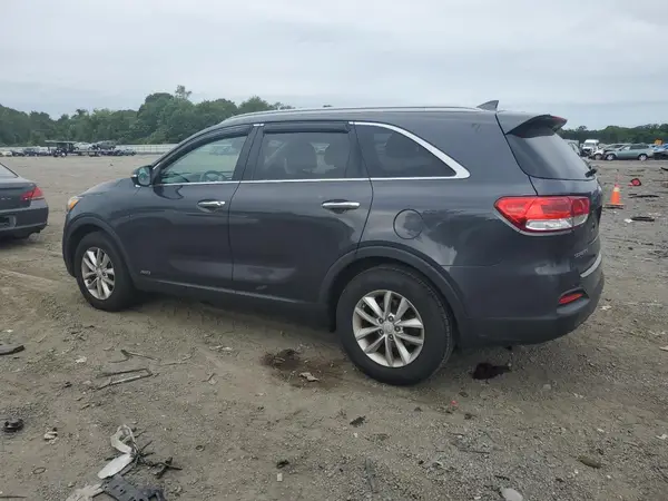5XYPGDA31JG339503 2018 KIA SORENTO - Image 2