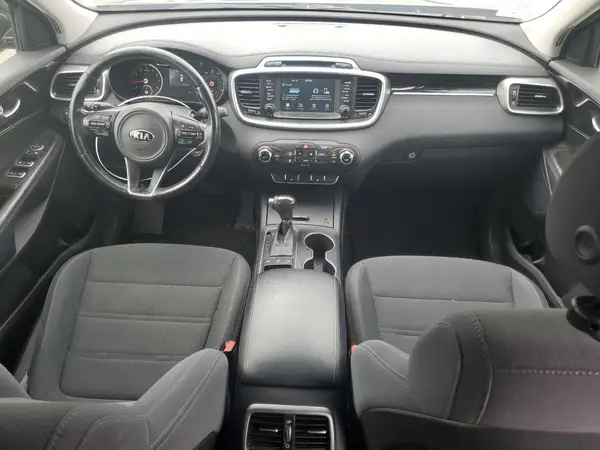 5XYPGDA31JG339503 2018 KIA SORENTO - Image 8