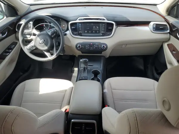 5XYPGDA31JG347584 2018 KIA SORENTO - Image 8