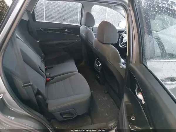 5XYPGDA31JG354633 2018 KIA SORENTO - Image 8