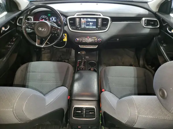 5XYPGDA31JG370881 2018 KIA SORENTO - Image 8