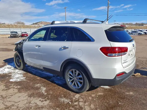 5XYPGDA31JG375790 2018 KIA SORENTO - Image 2