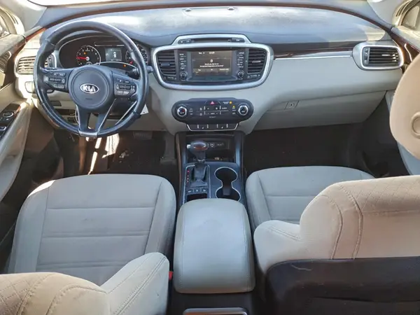 5XYPGDA31JG375790 2018 KIA SORENTO - Image 8