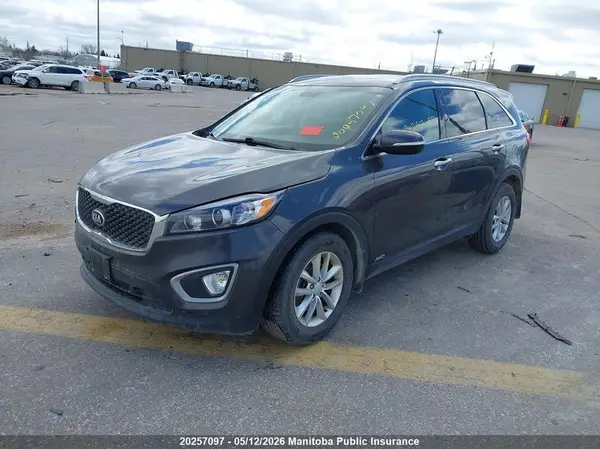 5XYPGDA31JG380911 2018 KIA SORENTO - Image 2
