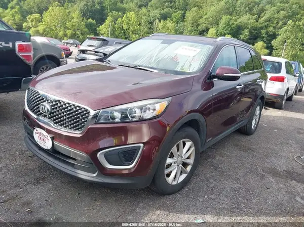 5XYPGDA31JG398129 2018 KIA SORENTO - Image 2