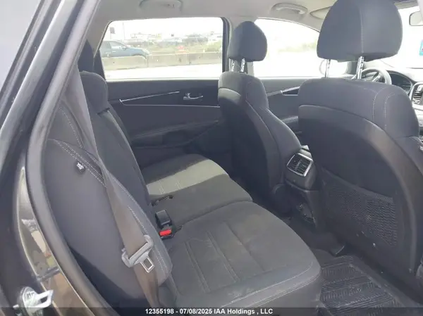 5XYPGDA31JG398955 2018 KIA SORENTO - Image 8