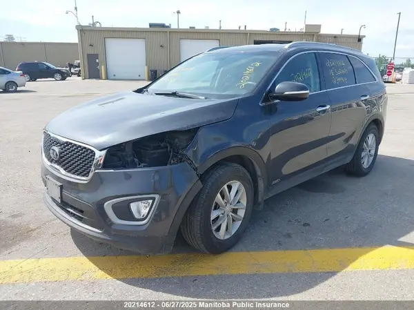 5XYPGDA31JG399619 2018 KIA SORENTO - Image 2
