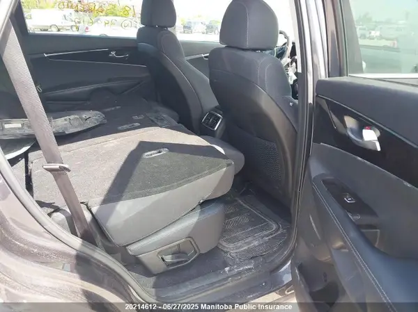 5XYPGDA31JG399619 2018 KIA SORENTO - Image 8
