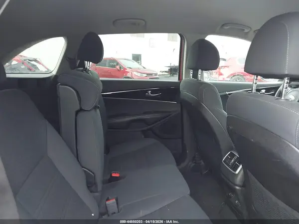 5XYPGDA31JG400154 2018 KIA SORENTO - Image 8