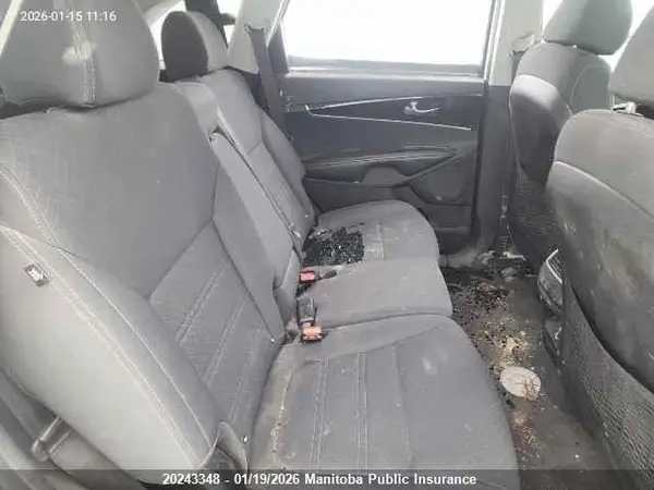 5XYPGDA31JG401689 2018 KIA SORENTO - Image 8