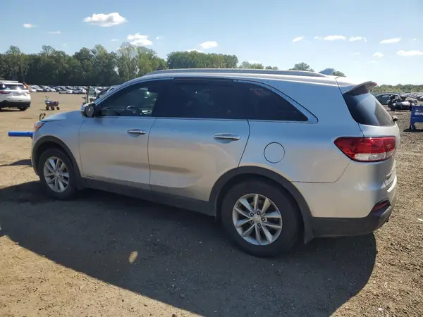 5XYPGDA31JG415530 2018 KIA SORENTO - Image 2