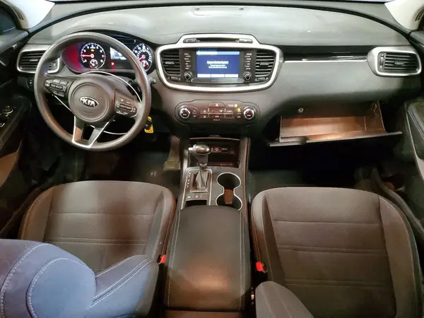 5XYPGDA31JG429010 2018 KIA SORENTO - Image 8