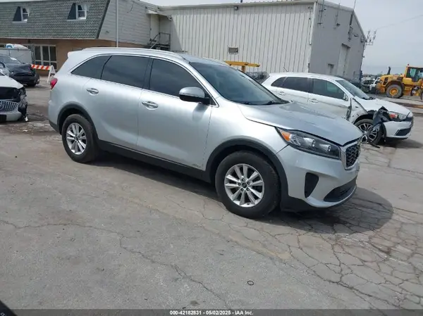 5XYPGDA31KG434841 2019 KIA SORENTO - Image 1