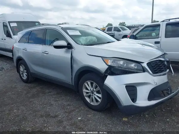 5XYPGDA31KG435326 2019 KIA SORENTO - Image 1