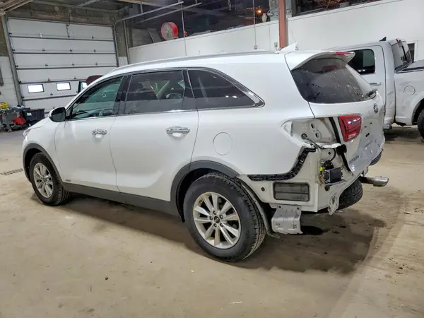 5XYPGDA31KG436007 2019 KIA SORENTO - Image 2