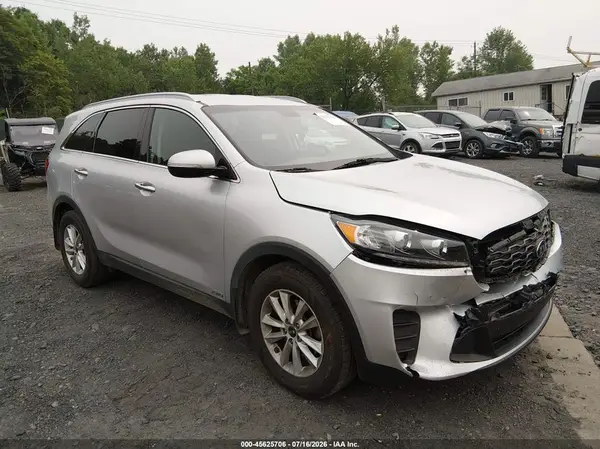 5XYPGDA31KG436461 2019 KIA SORENTO - Image 1