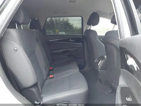 5XYPGDA31KG436492 2019 KIA SORENTO - Image 8