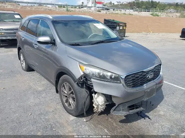 5XYPGDA31KG437240 2019 KIA SORENTO - Image 1