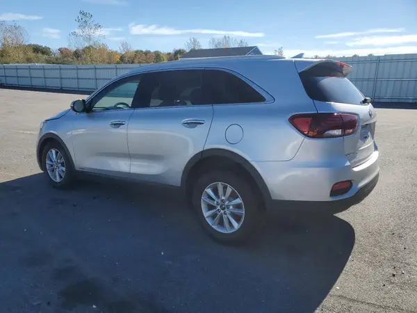 5XYPGDA31KG439909 2019 KIA SORENTO - Image 2
