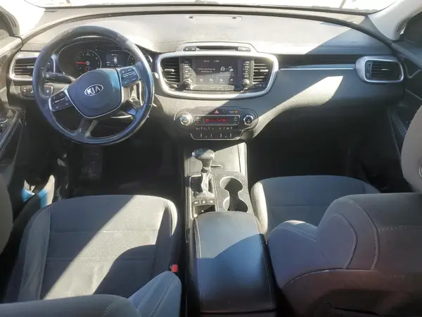5XYPGDA31KG439909 2019 KIA SORENTO - Image 8