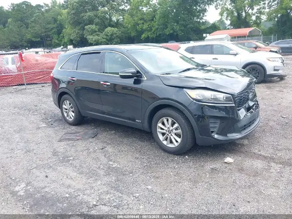 5XYPGDA31KG440283 2019 KIA SORENTO - Image 1