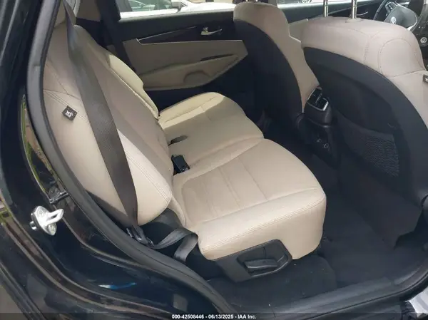 5XYPGDA31KG440283 2019 KIA SORENTO - Image 8