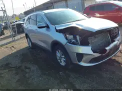 5XYPGDA31KG443684 2019 KIA SORENTO