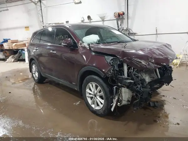 5XYPGDA31KG447573 2019 KIA SORENTO - Image 1