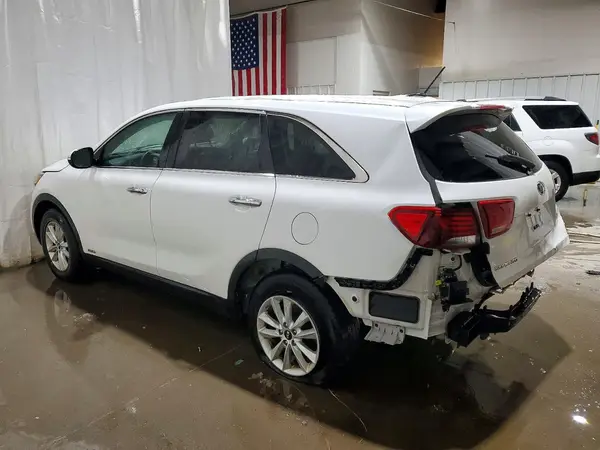 5XYPGDA31KG453082 2019 KIA SORENTO - Image 2