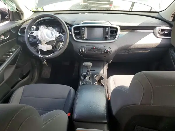 5XYPGDA31KG459903 2019 KIA SORENTO - Image 8
