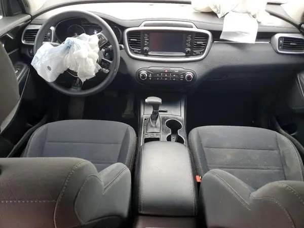 5XYPGDA31KG462445 2019 KIA SORENTO - Image 8