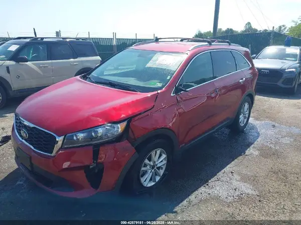 5XYPGDA31KG470531 2019 KIA SORENTO - Image 2