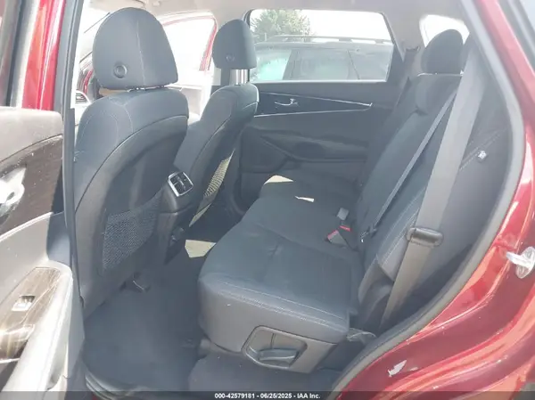5XYPGDA31KG470531 2019 KIA SORENTO - Image 8