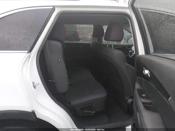 5XYPGDA31KG473722 2019 KIA SORENTO - Image 8