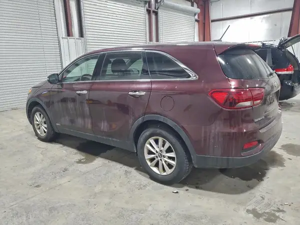 5XYPGDA31KG476670 2019 KIA SORENTO - Image 2