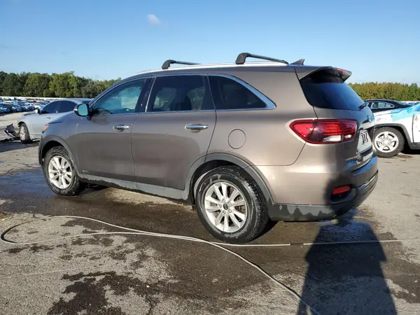 5XYPGDA31KG529514 2019 KIA SORENTO - Image 2