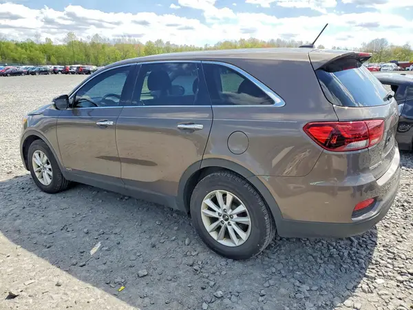 5XYPGDA31KG545454 2019 KIA SORENTO - Image 2