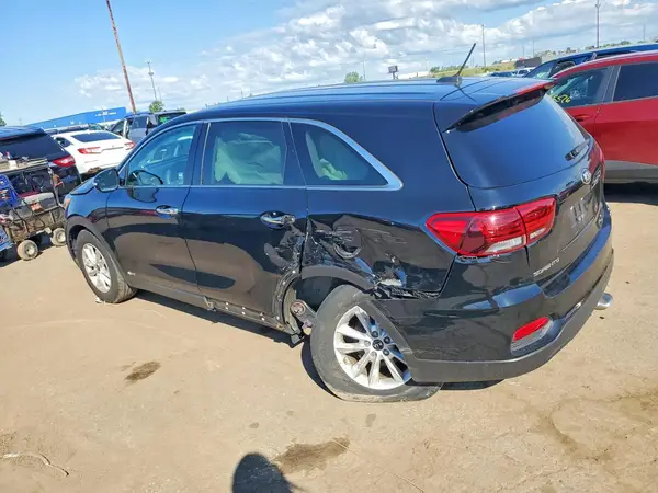 5XYPGDA31KG547110 2019 KIA SORENTO - Image 2