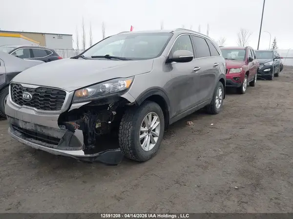 5XYPGDA31KG549617 2019 KIA SORENTO - Image 2
